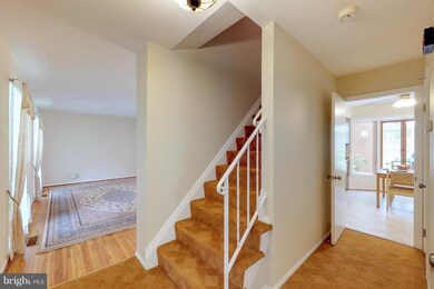 18404 Beech Ln, Triangle, VA 22172 - photo 3