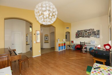 2083 E Willow Wick Rd, Gilbert, AZ 85296 - photo 7