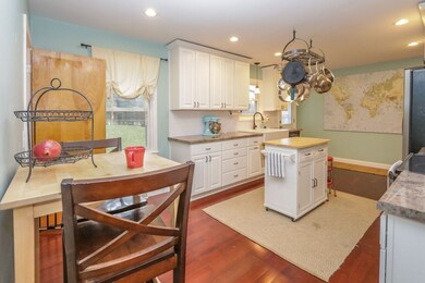 5126 Hill Top Rd, Fitchburg, WI 53711 - photo 6