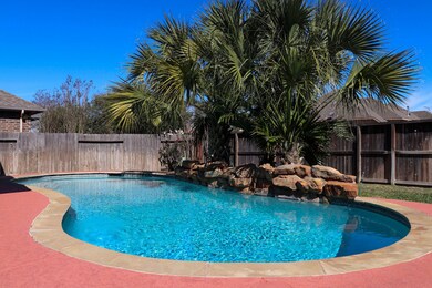 Large pool with spray deck concrete flooring