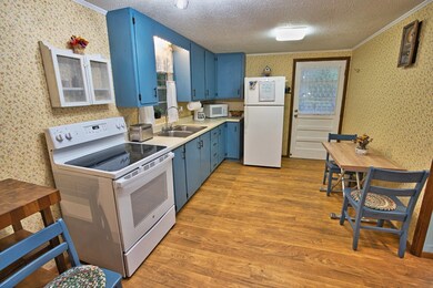 Country kitchen!