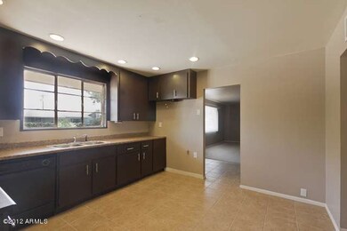 2414 W Flower St (5)