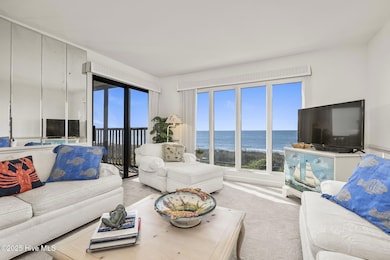 Open concept living space w/ views