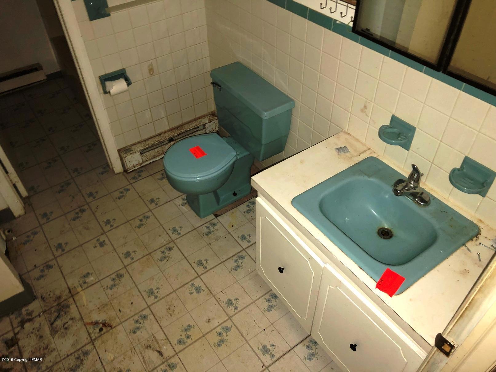 106 Elk Run Rd, Pocono Lake, PA 18347 - photo 6