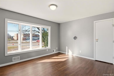 7 Chapel Hill Dr, Brentwood, NY 11717 - photo 3