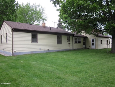 2223 W Osterhout Ave, Portage, MI 49024 - photo 6