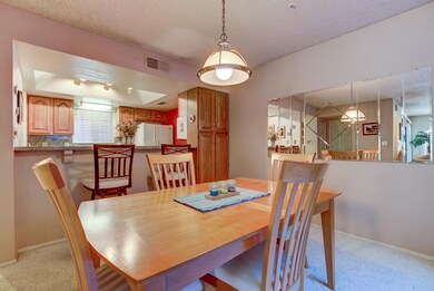 6945 Cochise 120 Dining Area