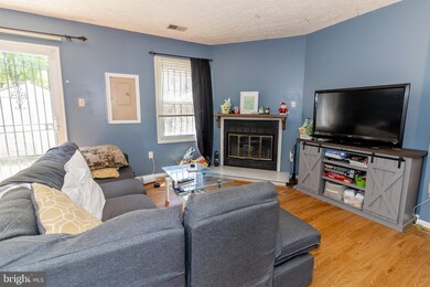 2143 N Anvil Ln, Temple Hills, MD 20748 - photo 2