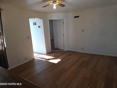 408 W Elm St, Deshler, OH 43516 - photo 3