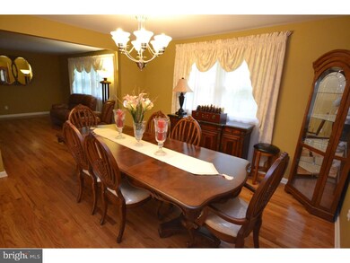 1472 Greenwood Ct, Vineland, NJ 08361 - photo 6