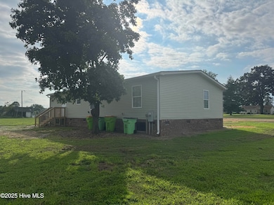 704 Wade Rd, Scotland Neck, NC 27874 - photo 3