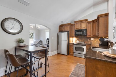 48 Burr Oak Dr, Crystal Lake, IL 60014 - photo 4