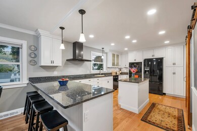 45 Pleasant St, Wolfeboro, NH 03894 - photo 3