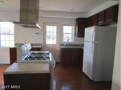 6211 Pioneer Dr, Baltimore, MD 21214 - photo 5