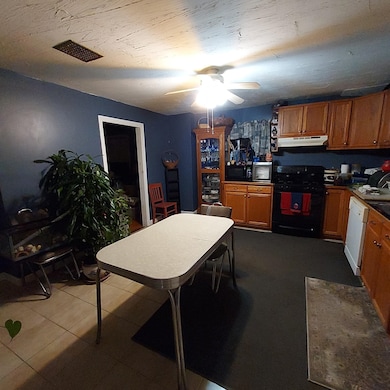 518 Western Ave, Berlin, NH 03570 - photo 3