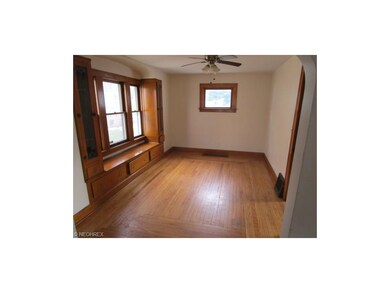 1738 E 34th St, Lorain, OH 44055 - photo 6