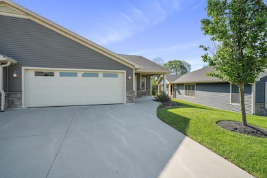 Oversized 2 car garage