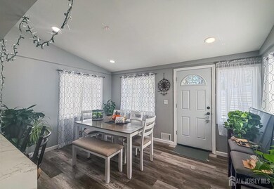 193 Old Rd, Sewaren, NJ 07077 - photo 4