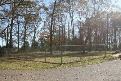 667 Barry Oak Rd, Cleveland, NC 27013 - photo 4