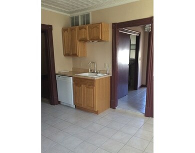 203 Hampden St unit 2, Chicopee, MA 01013 - photo 3