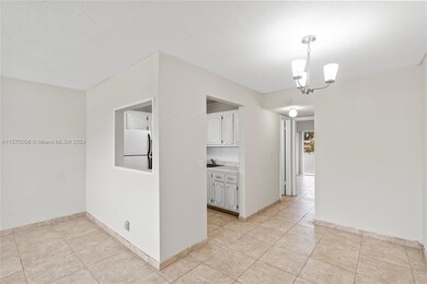 281 Camden L, West Palm Beach, FL 33417 - photo 6