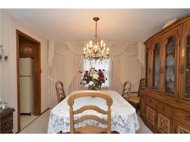 Dining Room. The dining room offers plenty of room