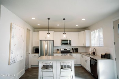 5_Kitchen_1800x1200_4204272