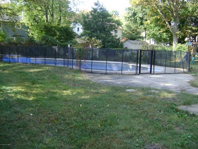 9 Pinebrook Dr, Neptune, NJ 07753 - photo 2