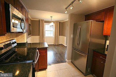 5716 Forest Rd, Cheverly, MD 20785 - photo 6