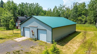 25649 Portage Entry Rd, Chassell, MI 49916 - photo 4