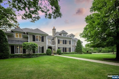 11 Hamilton Rd, Short Hills, NJ 07078 - photo 2