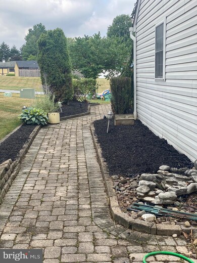 341 Worcester Ave unit L62, Harrisburg, PA 17111 - photo 3