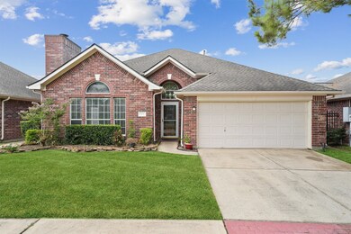 324 Pine Creek Dr, Friendswood, TX 77546 - photo 2