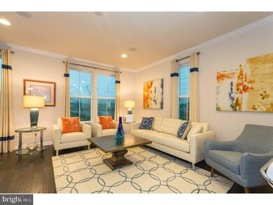 601 Columbus Dr, Spring City, PA 19475 - photo 4