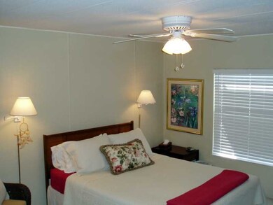 828 Periwinkle Cir, Sebastian, FL 32976 - photo 7