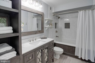 12233 Fairfield House Dr unit 213B, Fairfax, VA 22033 - photo 4