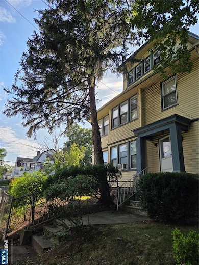 69 Parkview Terrace, Newark, NJ 07112 - photo 3