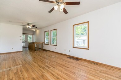 2492 Fruitland Blvd SW, Cedar Rapids, IA 52404 - photo 6