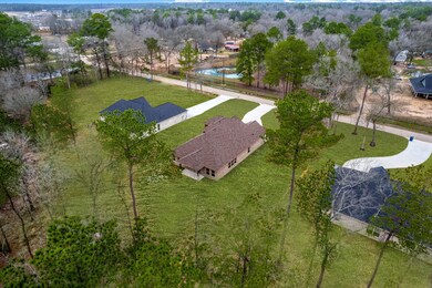 This exquisite 1.5-story house offers the perfect blend of luxury, comfort, and functionality