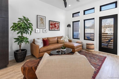 1713 Pallister unit P27, Detroit, MI 48206 - photo 4