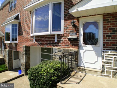 2824 Tolbut St, Philadelphia, PA 19136 - photo 2