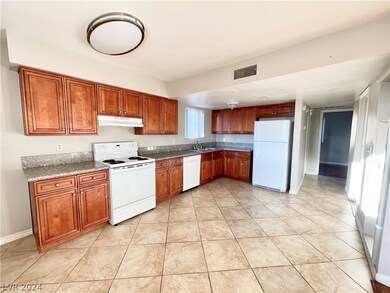 2149 Exeter Dr unit 3, Las Vegas, NV 89156 - photo 6