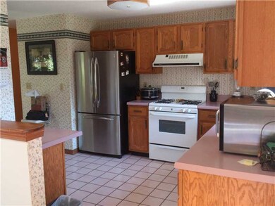 1460 Victory Hwy, North Smithfield, RI 02896 - photo 4