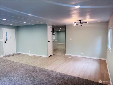 900 29th St SE unit E24, Auburn, WA 98002 - photo 3