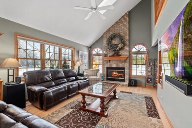 31 Chippewa Dr, Oswego, IL 60543 - photo 2