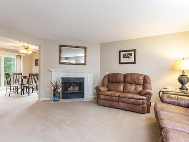 24 Wyndmere Dr, Londonderry, NH 03053 - photo 5