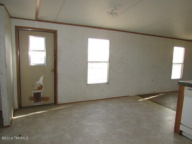 022-185565 Breakfast area 2
