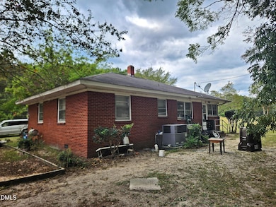 1139 Stockyard Rd, Lillington, NC 27546 - photo 3