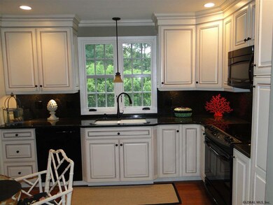 28 Marie Pkwy, Albany, NY 12211 - photo 5