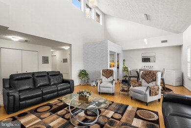 1803 Snow Meadow Ln unit 301, Baltimore, MD 21209 - photo 6